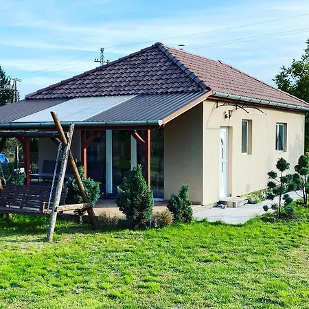 Relax Island Vendeghaz Villa Satoraljaujhely Exterior photo